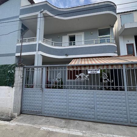 Ersi Apartment Durrës Exteriör bild