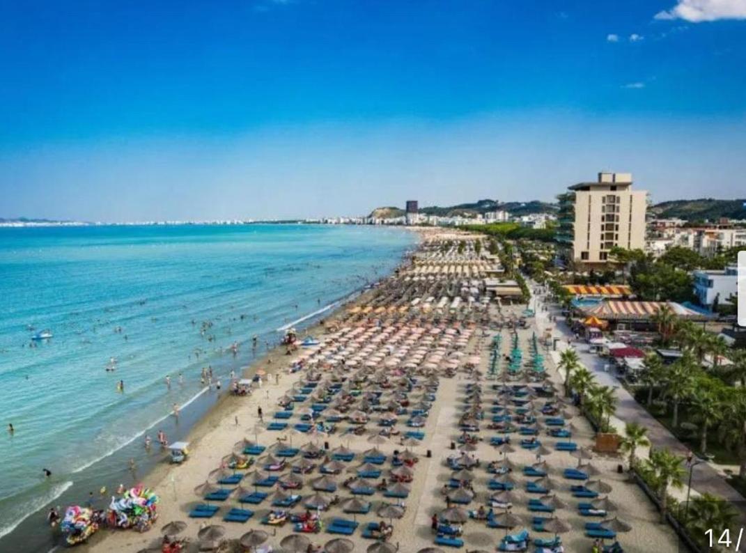 Ersi Apartment Durrës Exteriör bild